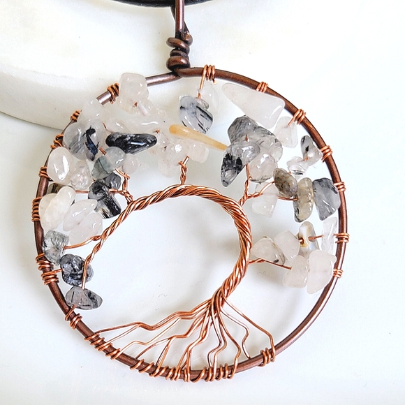 Black & White Crystal Quartz Tree of Life Pendant Necklace NWT - Picture 2 of 2